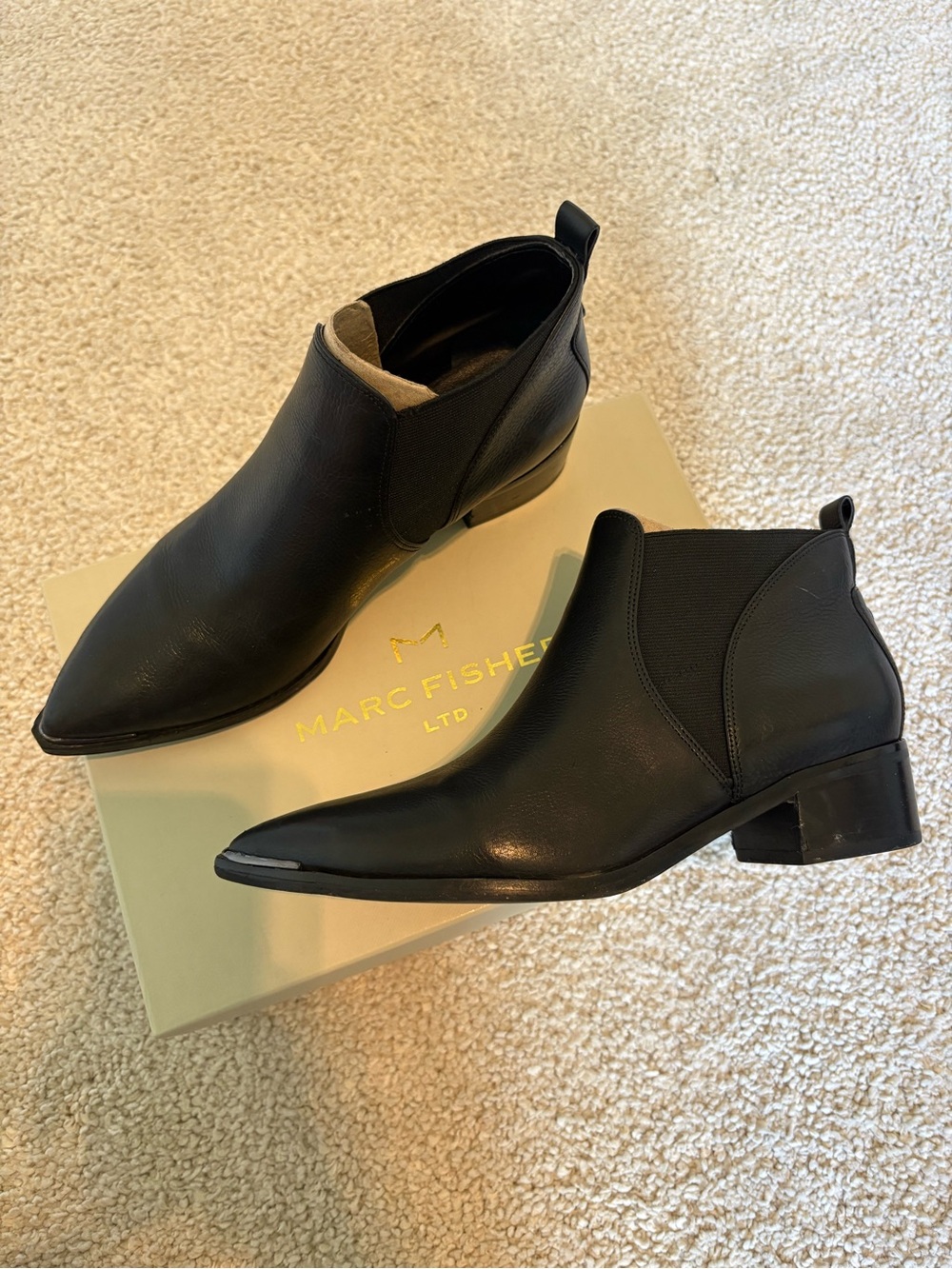 Marc Fisher Yellin pointed toe leather bootie